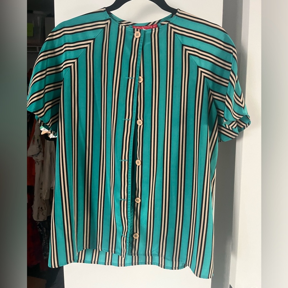 Halston short sleeve button down shirt, size 4